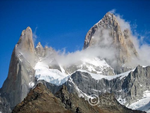 Also know as Cerro Chalten, Mount Fitz Roy (3375 m) is the symbol of the Santa Cruz province. Aguja Poincenot (on the left) is 3002 m high.